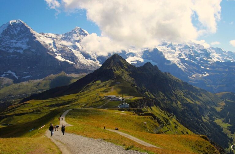 Cele Mai Spectaculoase Trasee Montane din România