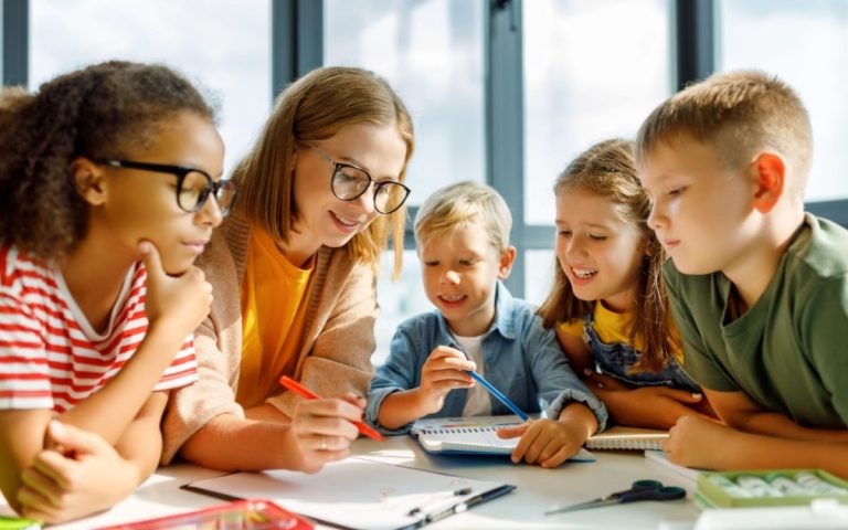 Metode de învățare adaptate stilului tău pentru performanță